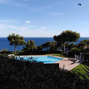 saint-mandrier-sur-mer-ravissant-t2-vue-mer.fr-provencehotel.com/
